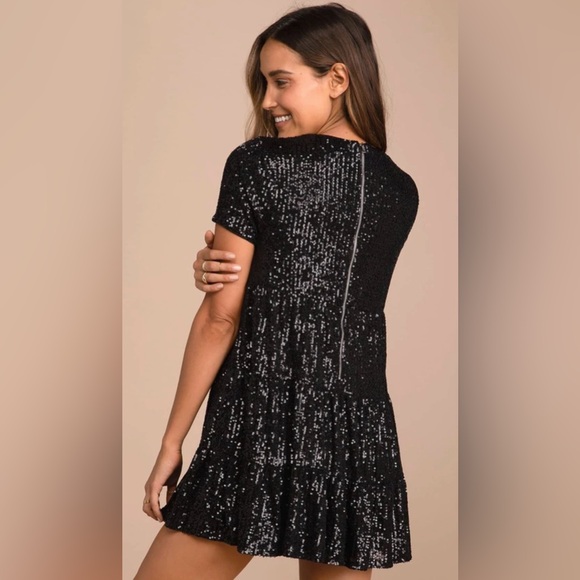 NWT Lulu’s Short Sleeve Taking a Shine Black Sequin Tiered Babydoll Mini Dress - Picture 8 of 11